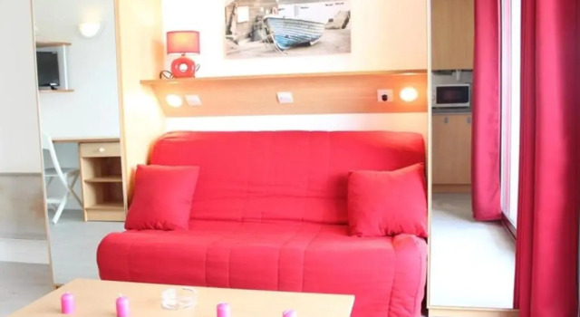 Appartement La Rochelle, 1 pièce, 2 personnes - FR-1-246-146, Rezerwuj Apartament Hotele w Charente-Maritime z basenem, Basen