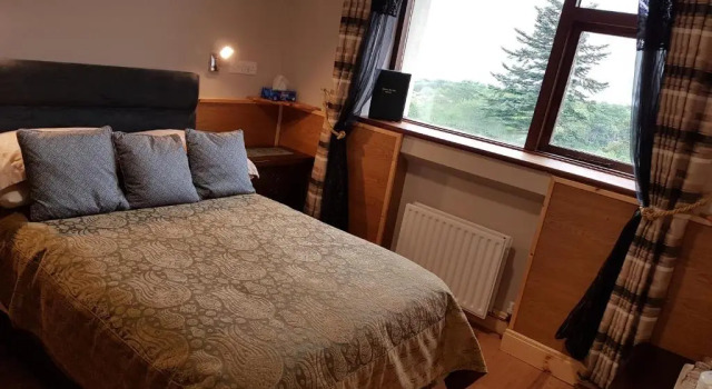 Одноместный номер Standard с видом на озеро Kylemore Pass Hotel