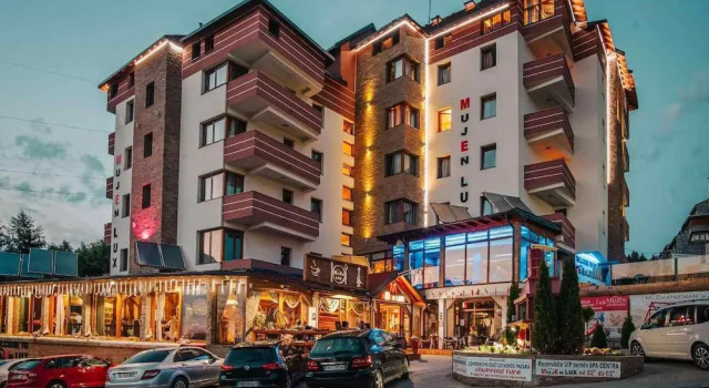 Hotel Mujen Lux Tutic, Buchen Sie Aparthotel Aparthotels in Zentralserbien, Aparthotel