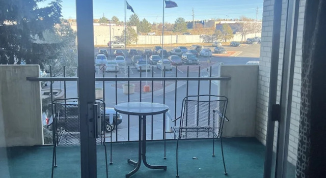 Standard- dobbelt værelse med altan Satellite Hotel