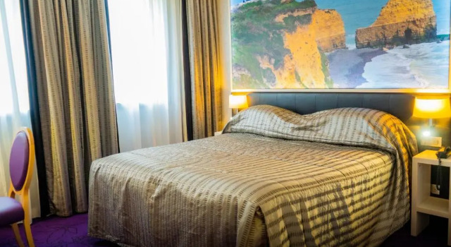 Номер Privilege Churchill Hotel Bayeux Centre