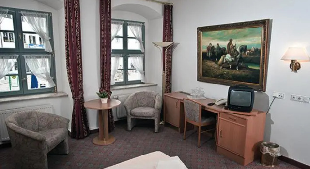 Четырёхместный номер Standard Schwerter Schankhaus & Hotel