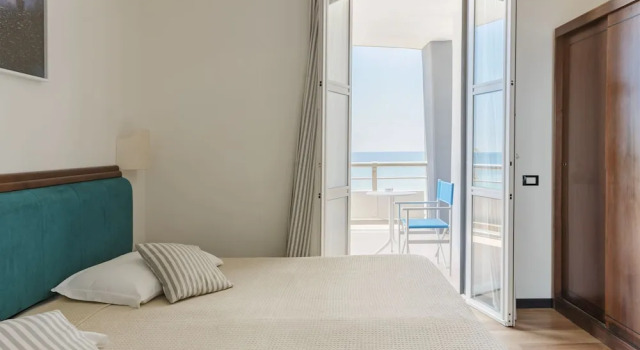 Номер Luxury Hotel Riviera