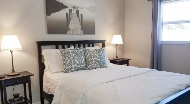 Resort-style Seminole  4 Bedroom Home, Book Hotel 3-stjernede hoteller i Seminole, 3*