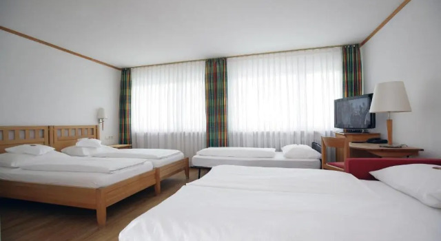 Семейный номер Standard Badhotel Restaurant Stauferland