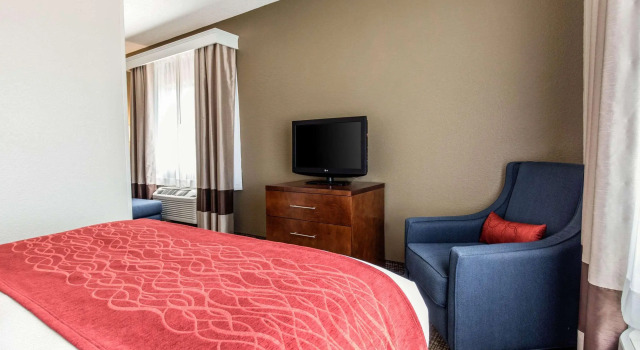 Comfort Inn La Porte