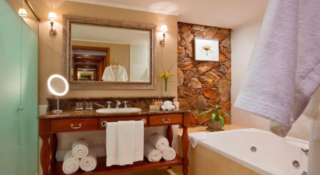 Двухместный номер Deluxe с балконом и с видом на реку Sheraton Colonia Golf & Spa Resort