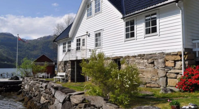 Ørviksnes (FJH672), Rezerwuj Hotel Hotele w Kvam z parkingiem, Parking