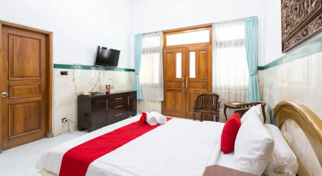 Habitación doble Estándar RedDoorz Syariah near Alun Alun Magelang Bayeman