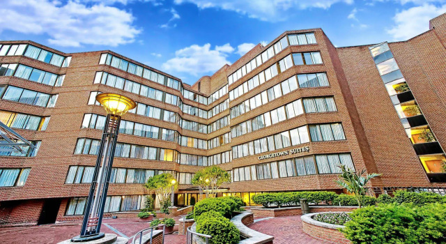 Georgetown Suites, Забронировать Отель Отели Вашингтона с парковкой, рядом с Embassy of Laos, Парковка