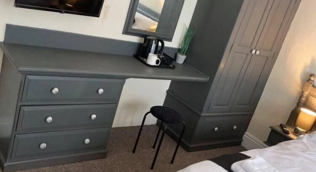 Трёхместный номер Standard Burlington Hotel
