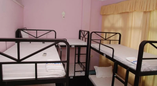 Halong Backpacker Hostel, Забронировать Хостел Отели Халонг с парковкой, Парковка