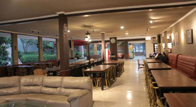 Hotel Container Inn Puncak Mitra RedDoorz