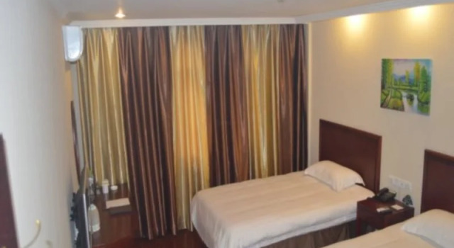 GreenTree Inn Beijing Changping Shahe Zhuxinzhuang Railway Station Express Hotel, Забронировать Отель Чанпин район Пекина