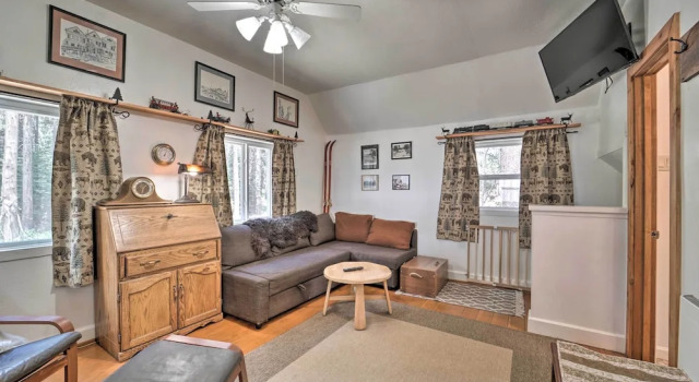 Half-mi to Trails: Rustic Soda Springs Cabin!, Book Feriehus Soda Springs Californien
