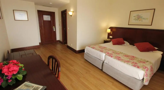 Двухместный номер Standard с балконом Suite Hotel Jardins Da Ajuda