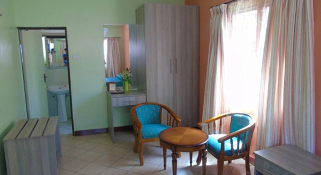 Enjoy the Amenities Offered and Have a Wonderful Vacation, Book Vacation Home Hotels in Coast Region with Parking, Parking
