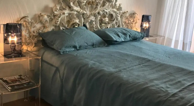 VILLA EGIDE - 800 mètres et 1/4 d'heures à pieds de la plage, des ports de GOLFE JUAN et des restaurants