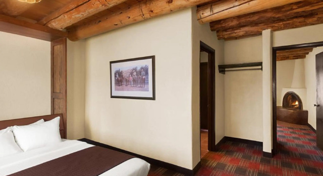Полулюкс Sagebrush Inn & Suites