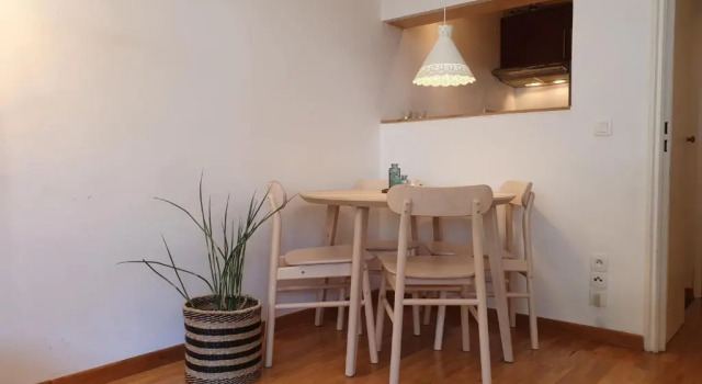 Nice 32m With Balcony View On The Mountain, Prenota Appartamento Hotel a Alvernia con parcheggio, Parcheggio