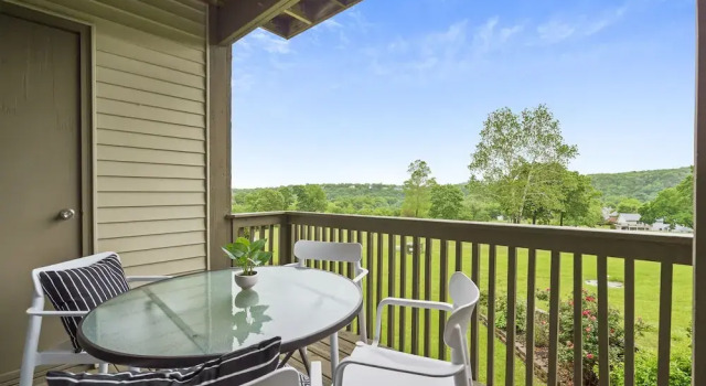 Бунгало Troon Golf Bungalow - Branson - Golf Course View & On-site Amenities