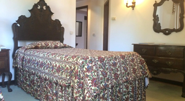 Одноместный номер Standard с балконом Hotel Urgeirica