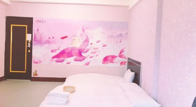 Четырёхместный номер Comfort с балконом Fengjia Love I Hostel