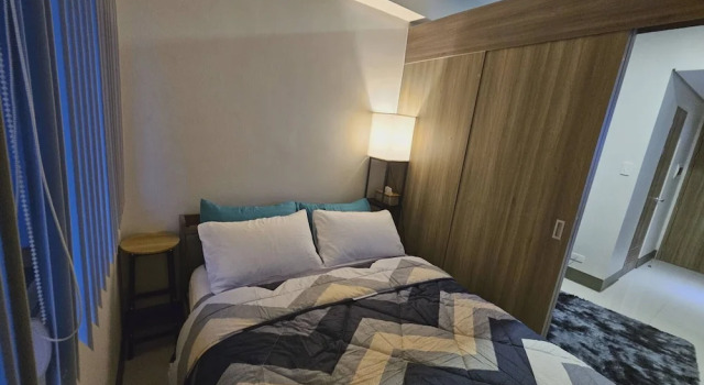 Casa Rogelio at Fame Residences Tower 4, Забронировать Апартаменты/квартира Апартаменты Мандалуйонг, рядом с Shangri-La Plaza, Апартаменты/квартира