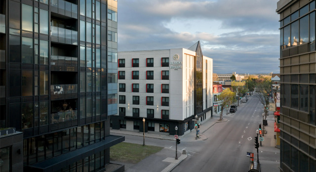 Best Western Plus City Centre Centre-Ville, Buchen Sie Hotel Hotels in Provinz Quebec mit Pool, Schwimmbad
