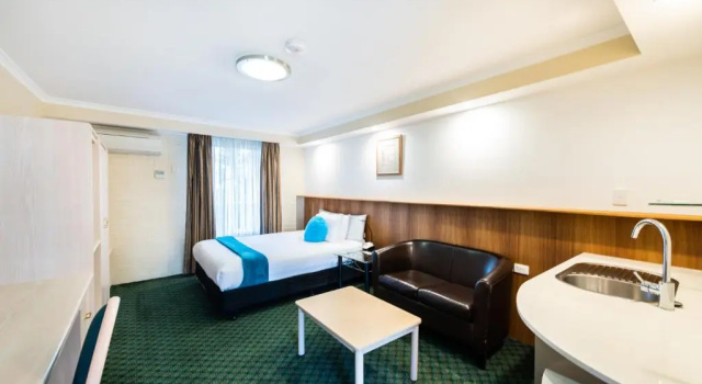 Двухместный номер Standard Golden Age Motor Inn