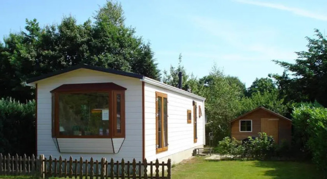 Safari tent at Camping 't Veld, Rezerwuj Pole kempingowe Rheezerveen Salland