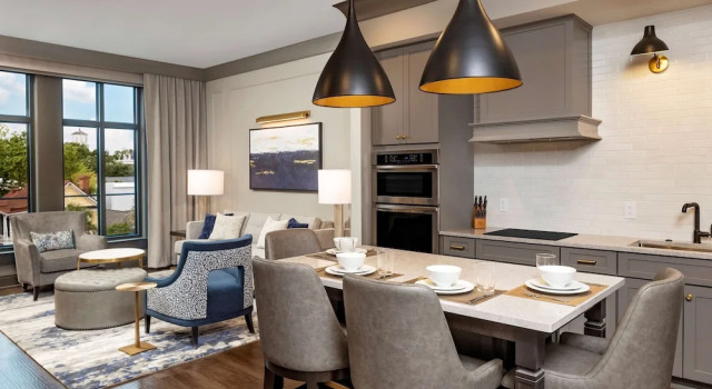 Двухместный люкс Hearing Accessible Plus c 1 комнатой Hilton Club Liberty Place Charleston