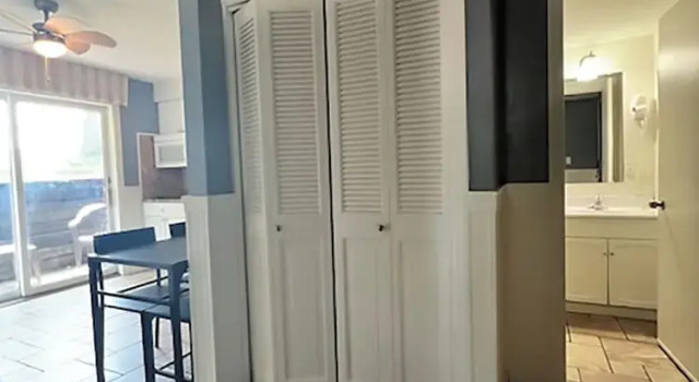 Четырёхместный номер Standard c 1 комнатой Travelodge by Wyndham Traverse City MI