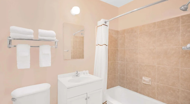 Номер Comfort Americas Best Value Inn by Sonesta
