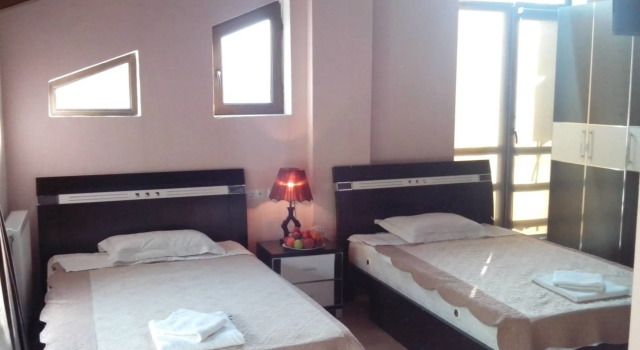 Lucky Hotel, Забронировать Отель Чугурети Тбилиси, рядом с Tеатр имени Марджанишвили