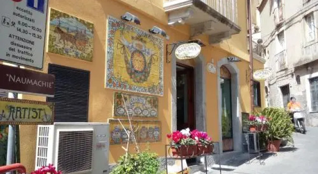 Taormina Rainbow House, Book Hotel Hotels in Sicily with Parking, Parking