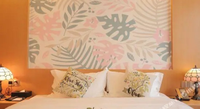 TheLouis PremierHotel