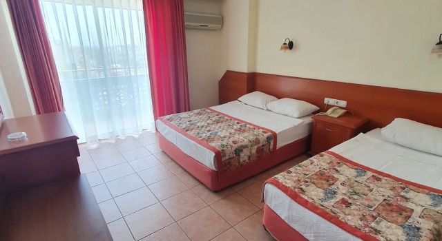 Номер Standard с балконом и с красивым видом из окна Gazipasa Star Otel