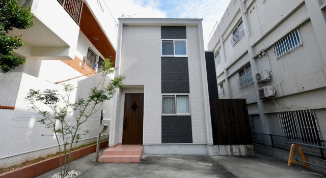 Cube Coza, Book Villa Hoteller i Okinawa med parkering, Parkering