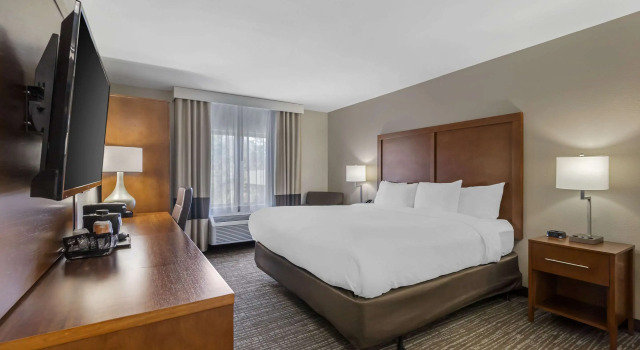 Comfort Inn & Suites, Buchen Sie Hotel Brunswick Georgia