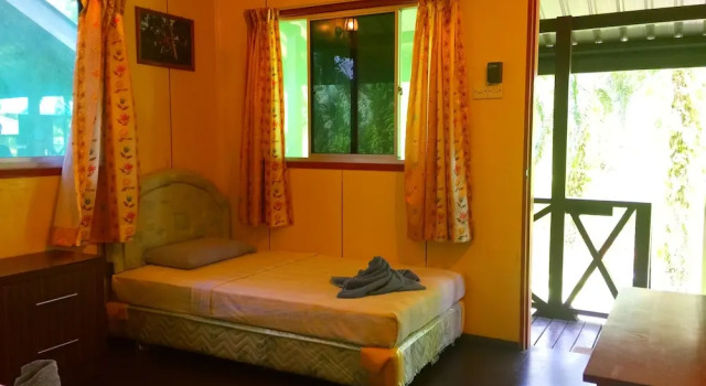 Sukau Backpackers Bed & Breakfast, Prenota Bed & breakfast Sukau Sabah