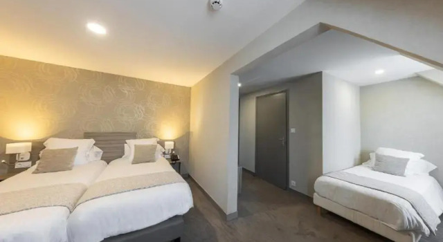 Трёхместный номер Standard Hôtel De Brunville & Spa