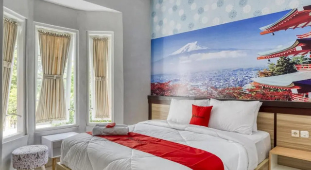 RedDoorz near Sindu Kusuma Edupark 2, Book Hotel Hotels in Sleman with Parking, Parking