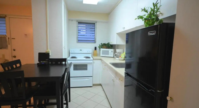 Апартаменты Hawaiian King 501 Studio, Pool and BBQ Grill, Sleeps 4