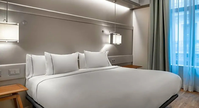 Двухместный номер Superior AC Hotel Recoletos by Marriott