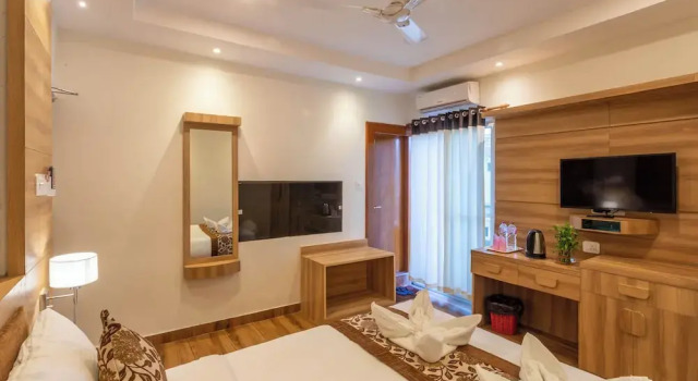 Двухместный номер Deluxe с балконом Hotel Mahadev Inn Pokhara