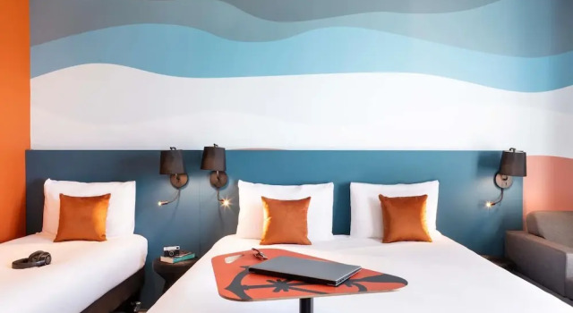 Трёхместный семейный номер Premium Ibis Styles Miramas