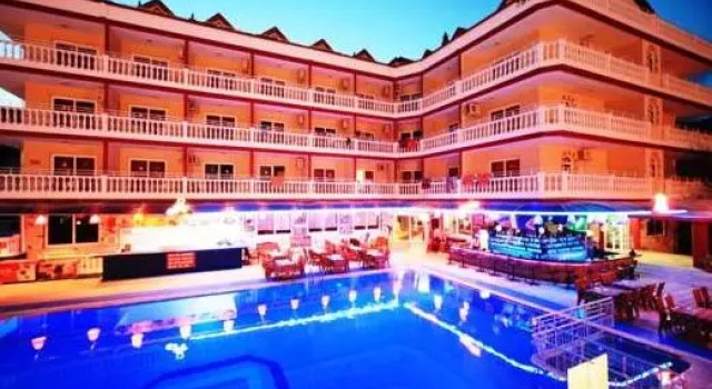 Номер Standard Mustis Royal Plaza Hotel