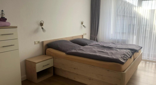 Hallenbad Wohnung, Забронировать Отель Отели Нойхарлингерзиль с парковкой, рядом с Ferry Terminal Neuharlingersiel, Парковка