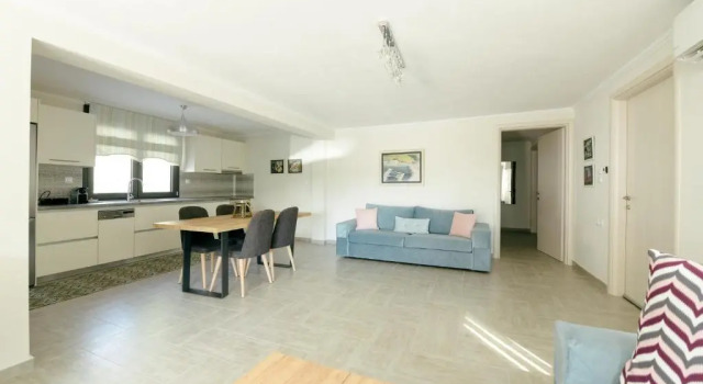 W2 Rooms, Rezerwuj Hotel Nea Iraklitsa Tracja